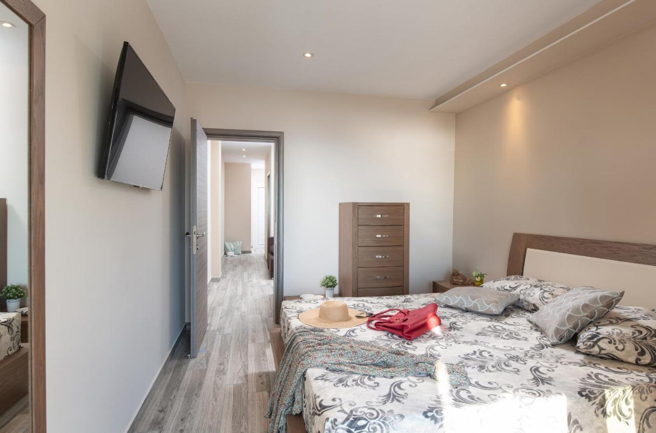 Sunset Studios - Suites With Seaview & Back Side Apartements Тороні Екстер'єр фото