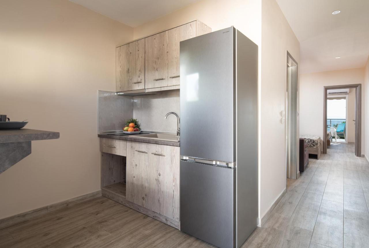 Sunset Studios - Suites With Seaview & Back Side Apartements Тороні Екстер'єр фото