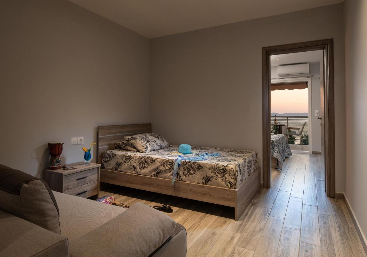 Sunset Studios - Suites With Seaview & Back Side Apartements Тороні Екстер'єр фото