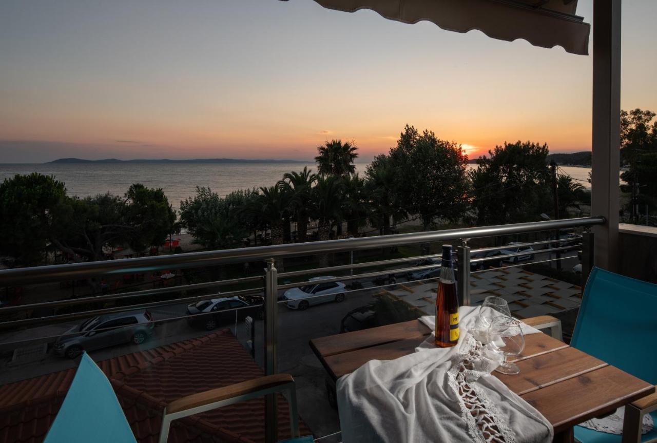 Sunset Studios - Suites With Seaview & Back Side Apartements Тороні Екстер'єр фото