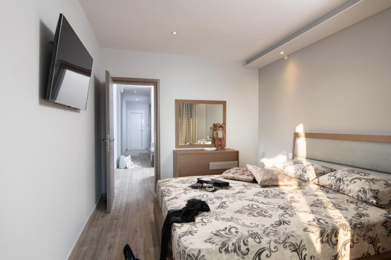 Sunset Studios - Suites With Seaview & Back Side Apartements Тороні Екстер'єр фото