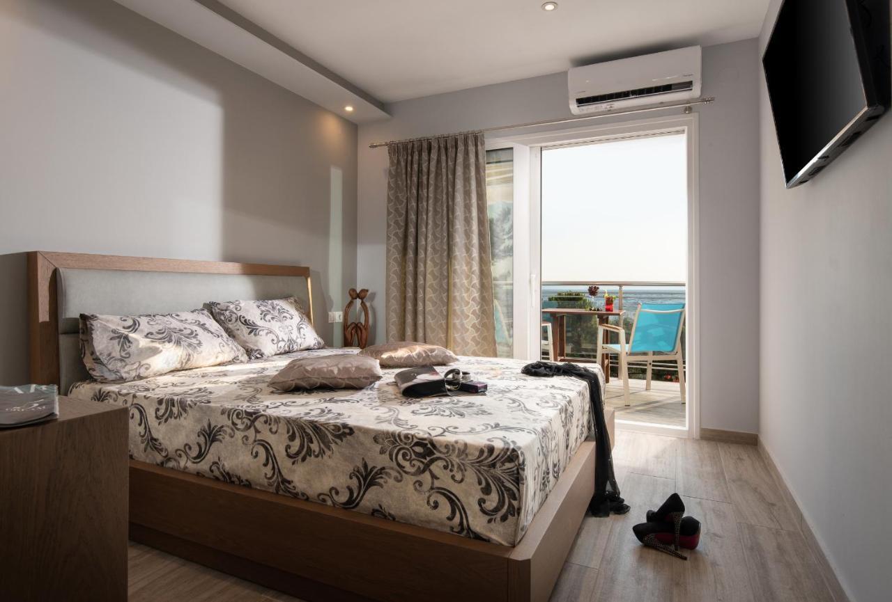 Sunset Studios - Suites With Seaview & Back Side Apartements Тороні Екстер'єр фото