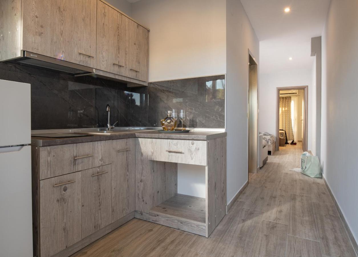 Sunset Studios - Suites With Seaview & Back Side Apartements Тороні Екстер'єр фото