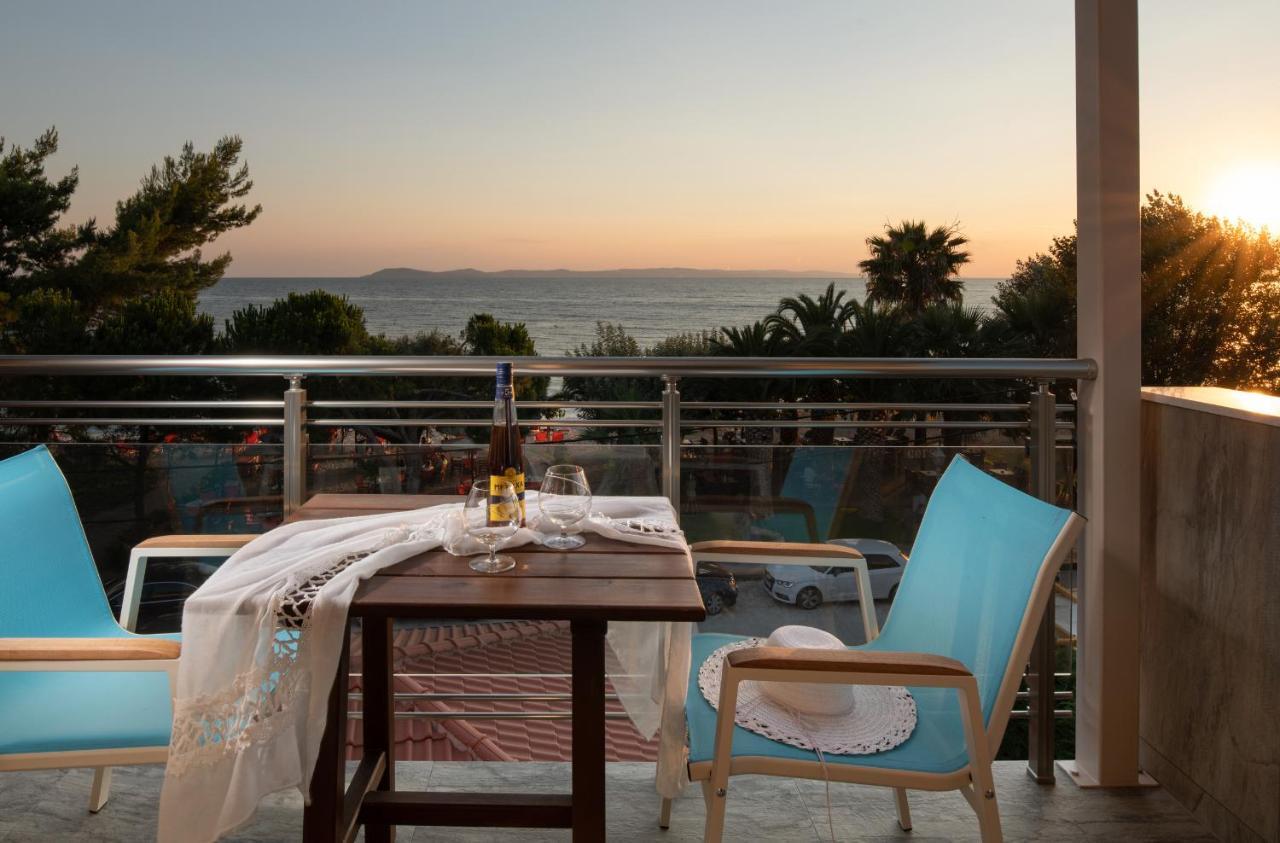 Sunset Studios - Suites With Seaview & Back Side Apartements Тороні Екстер'єр фото