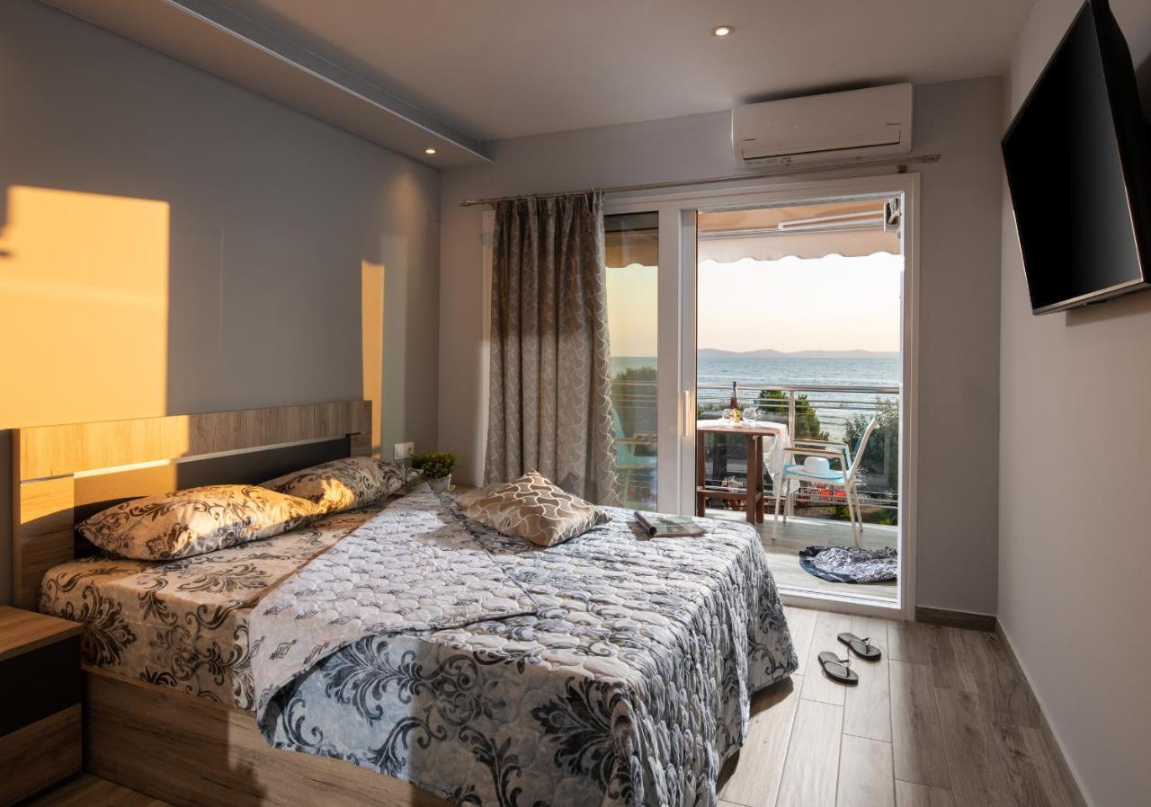 Sunset Studios - Suites With Seaview & Back Side Apartements Тороні Екстер'єр фото