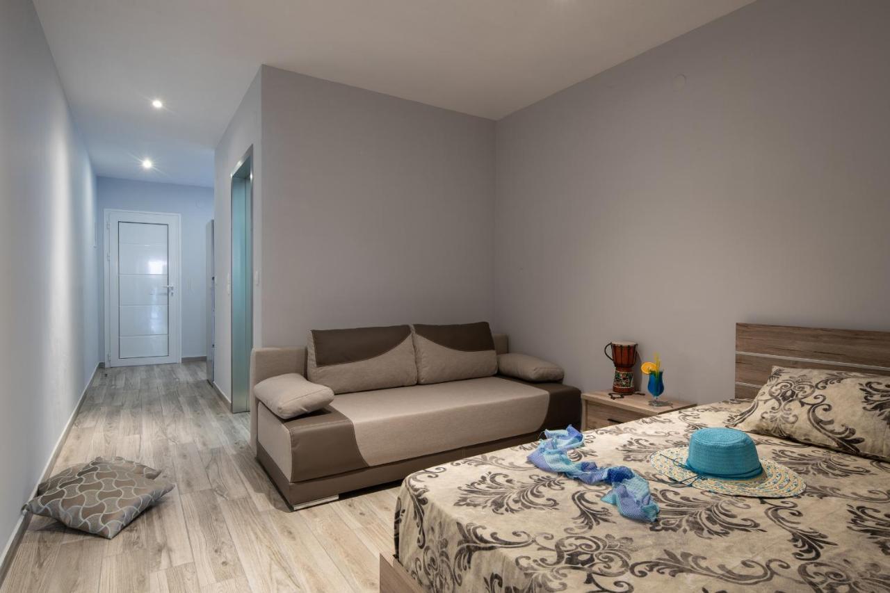 Sunset Studios - Suites With Seaview & Back Side Apartements Тороні Екстер'єр фото